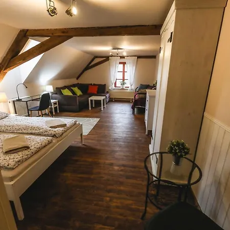 Statek Jakubov Pensjonat 3*